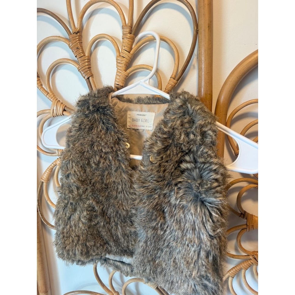 Primark Baby Girl Vest 12-18 Mths Brown Multi-tone Faux‎ Fur Sleeveless Cozy